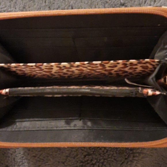 wallet - Picture 2 of 2